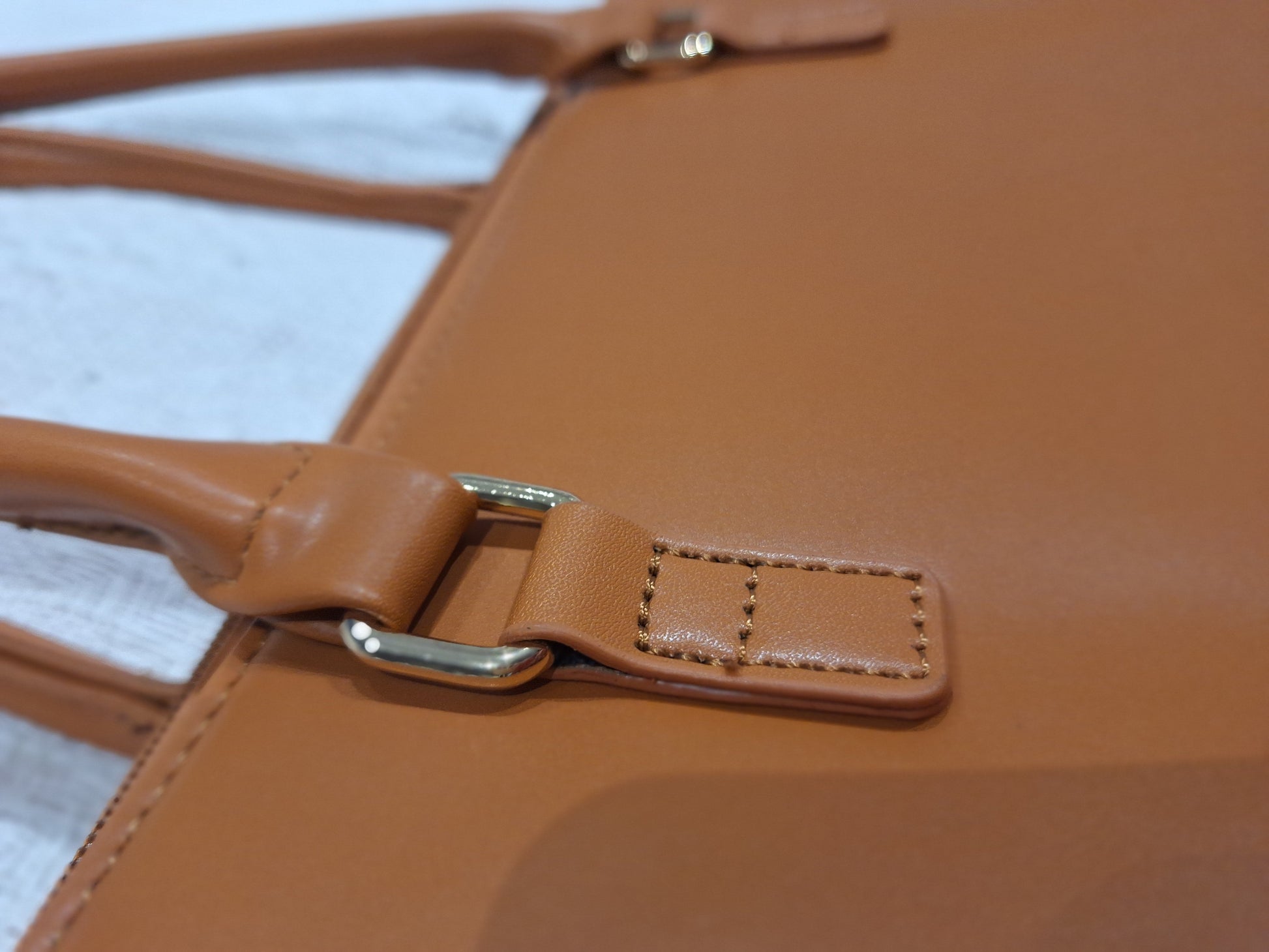 Mill The Sky: Chic-EXEC Large Embossed Women's Executive Office Study Laptop Bag. FLAT TAN My Store