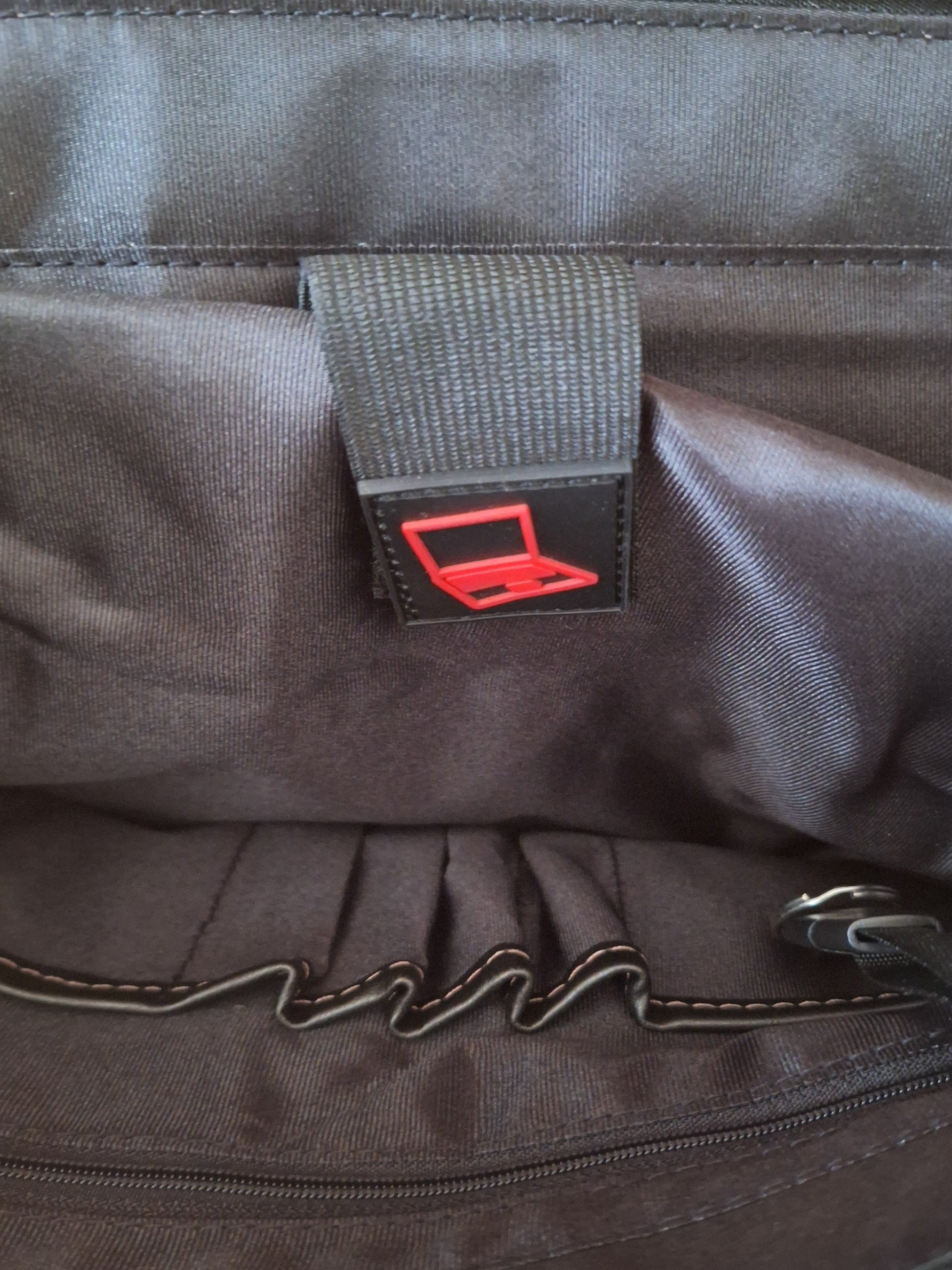 Mill The Sky: Folio-EXEC. Faux Leather Unisex Executive Office Study Laptop Bag in BLACK My Store