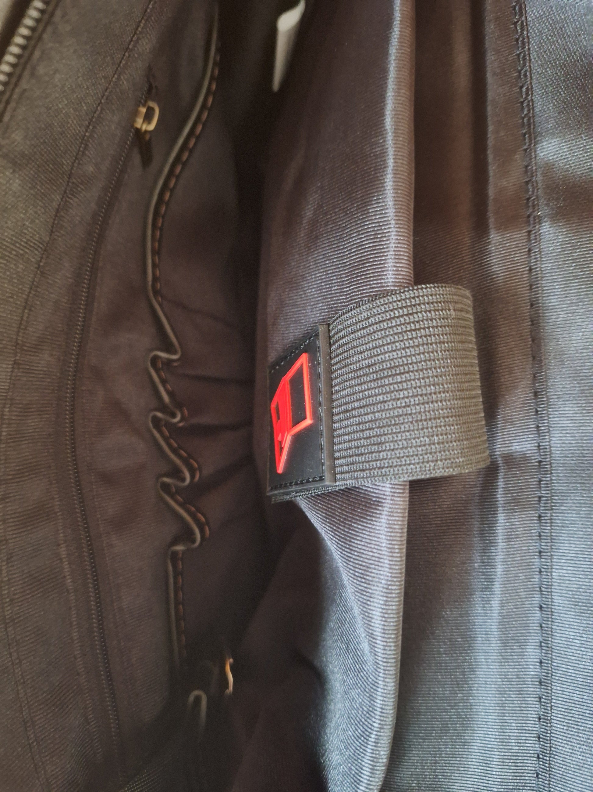 Mill The Sky: Folio-EXEC. Faux Leather Unisex Executive Office Study Laptop Bag in BLACK My Store